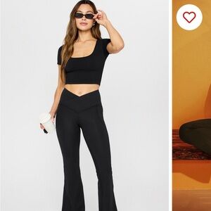 Fabletics Black Flare Pants Leggings PureLuxe Stretchy Phone holder Gym Athletic